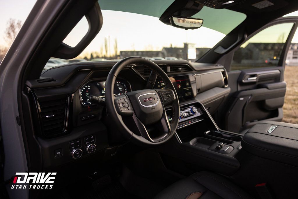 Used 2025 GMC Sierra 3500 AT4 w/ AT4 Premium Plus Package image 21