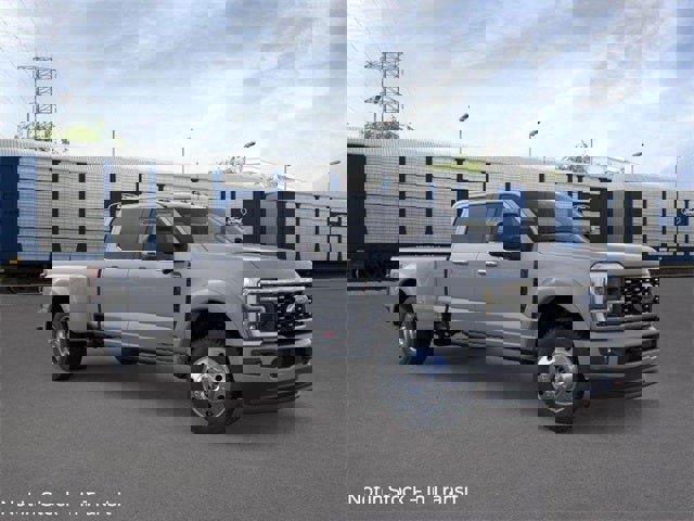 New 2026 Ford F450 Platinum w/ FX4 Off-Road Package image 1