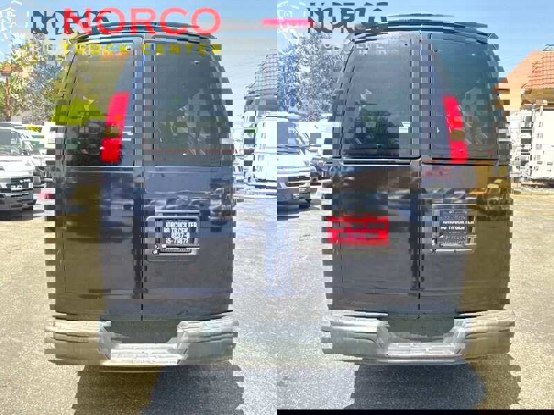 Used 2014 Chevrolet Express 3500 LS image 10