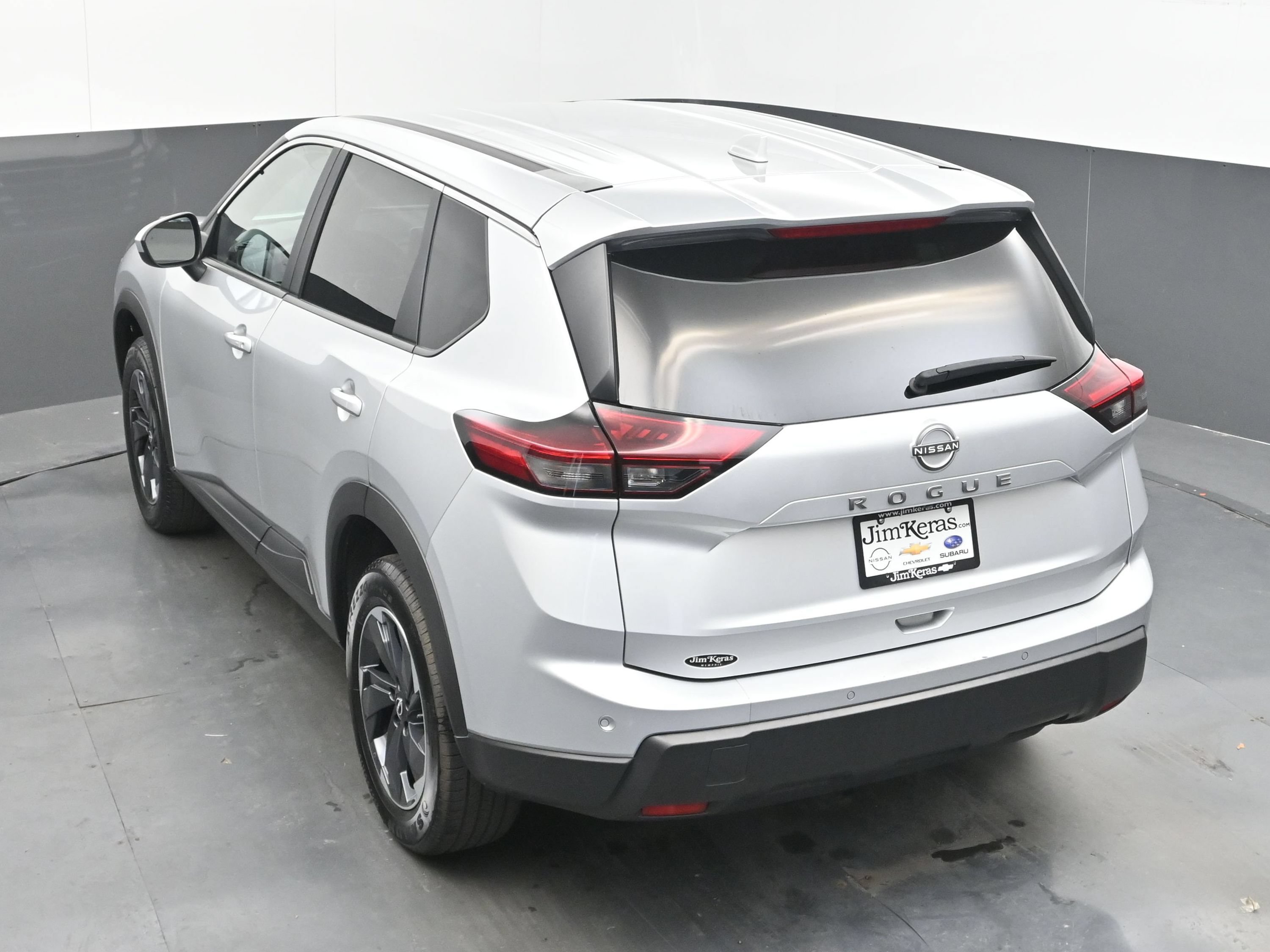 Used 2025 Nissan Rogue SV FWD image 40