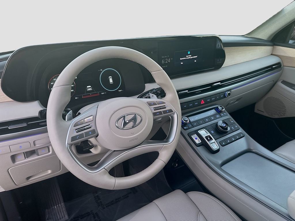 Used 2024 Hyundai Palisade Limited image 7