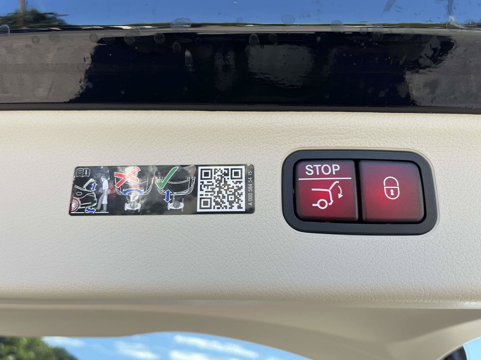 New 2027 Mercedes-Benz EQS 400 4MATIC SUV image 12