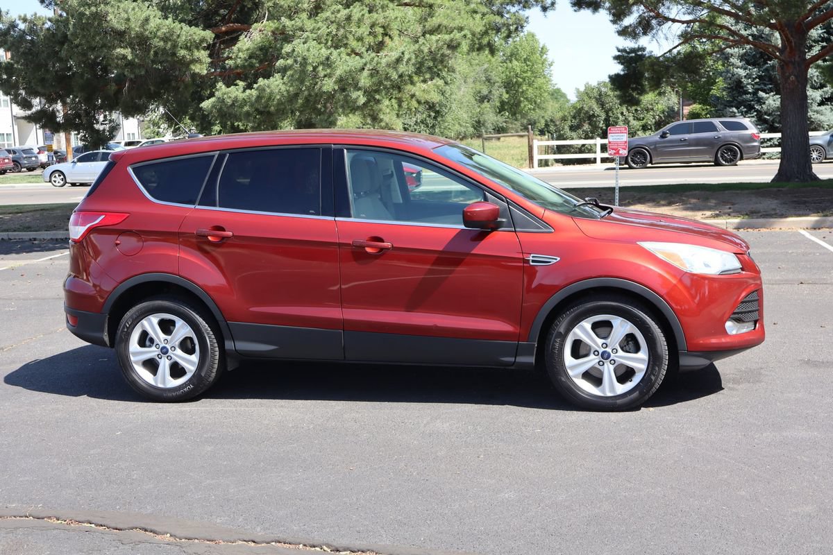 Used 2016 Ford Escape SE FWD image 3