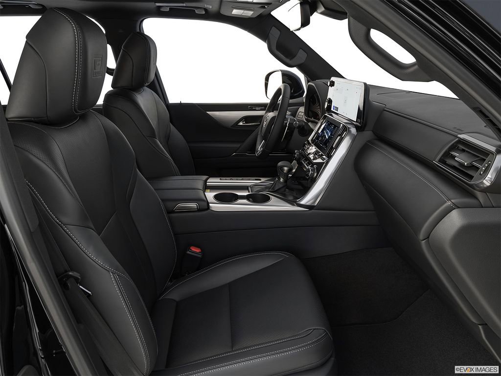 New 2025 Lexus LX 600 F Sport image 10