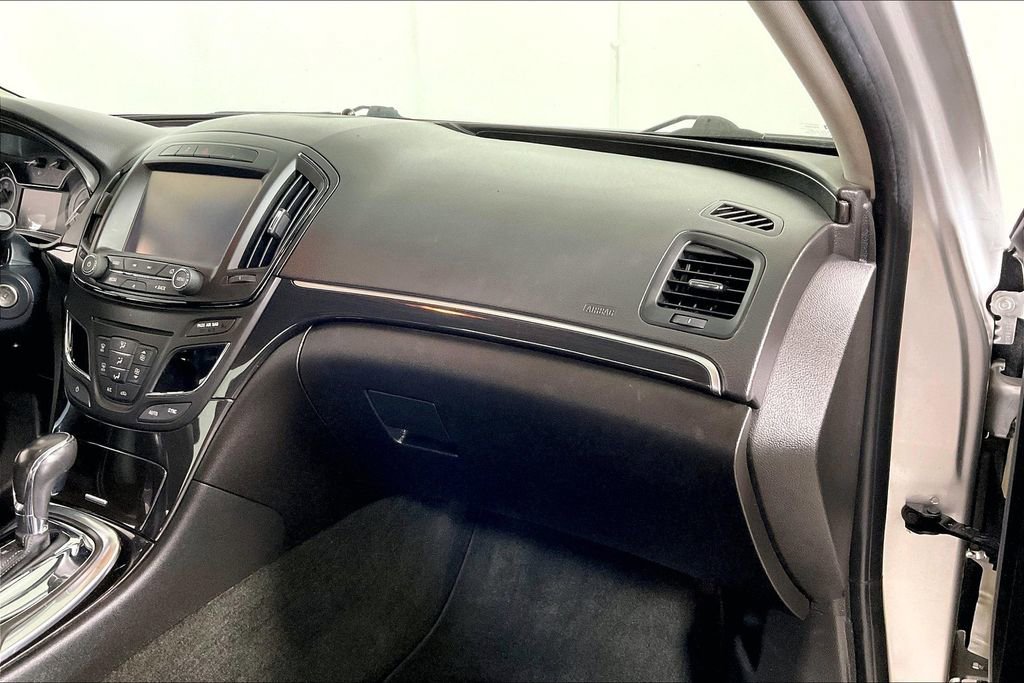 Used 2017 Buick Regal Sport Touring image 14