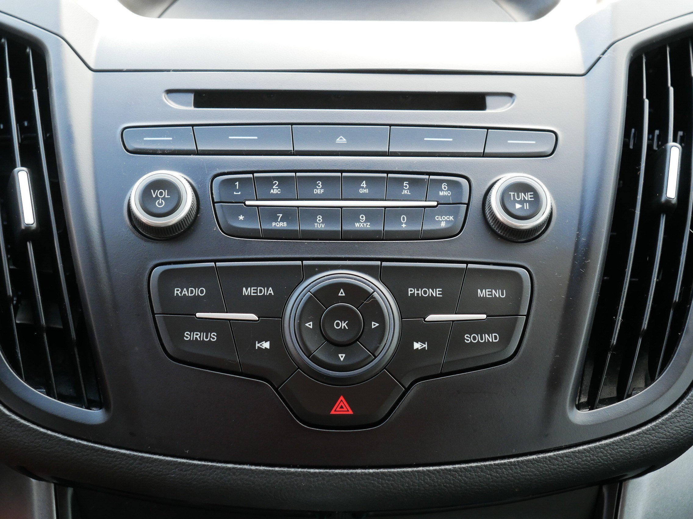 Used 2017 Ford C-MAX Energi SE w/ Cold Weather Package FWD image 22