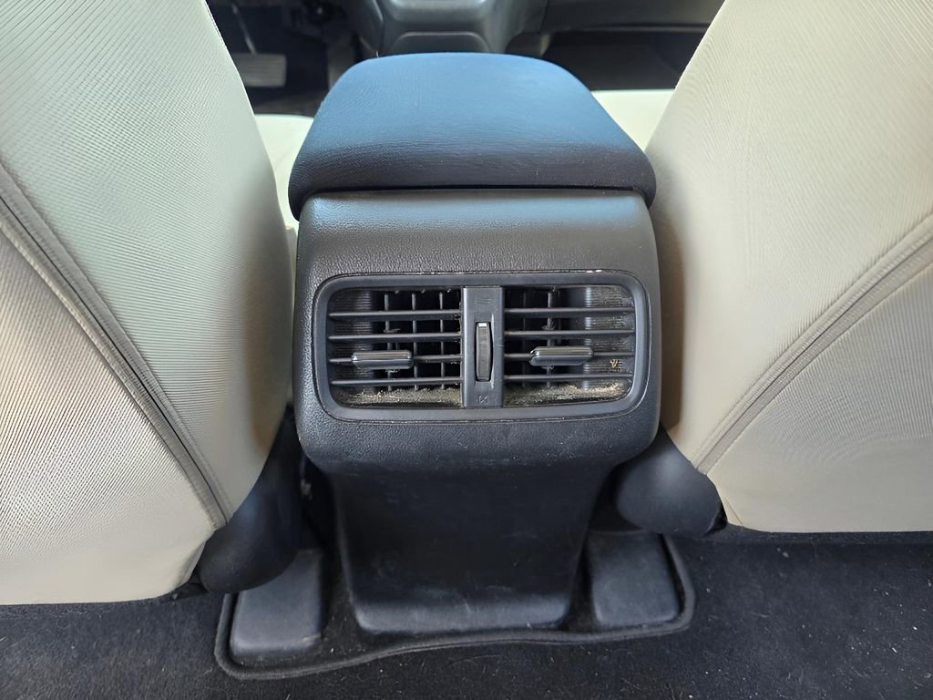 Used 2015 Honda CR-V LX image 27