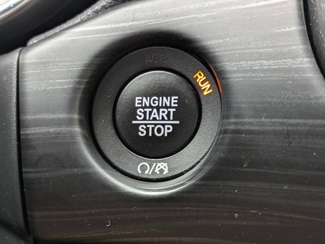 Used 2020 Jeep Grand Cherokee Laredo AWD/4WD image 26