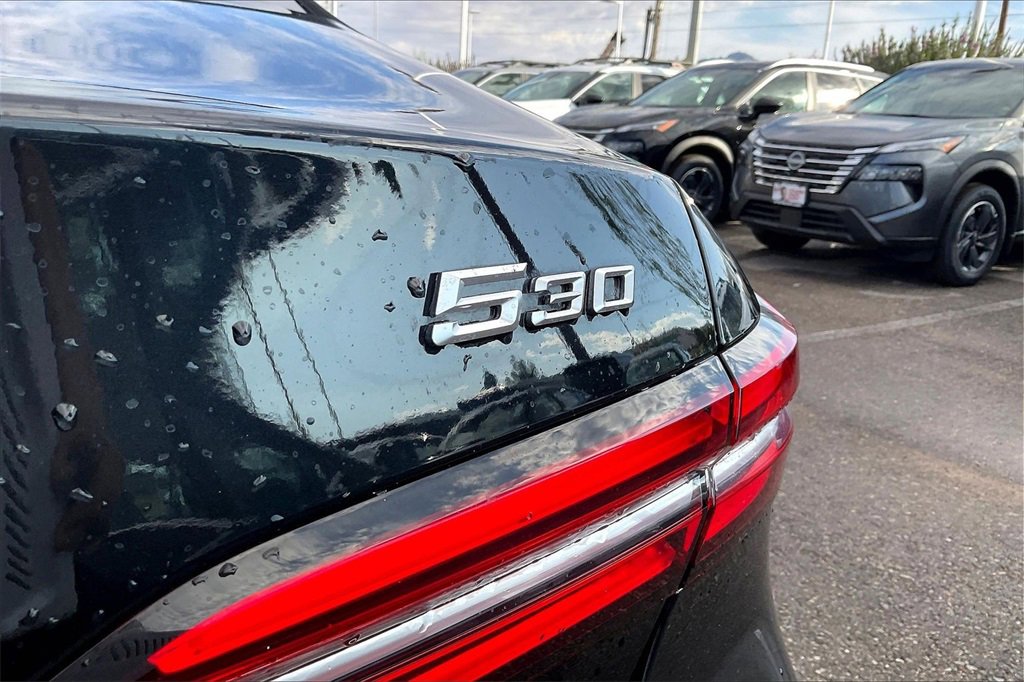 Used 2024 BMW 530i image 8