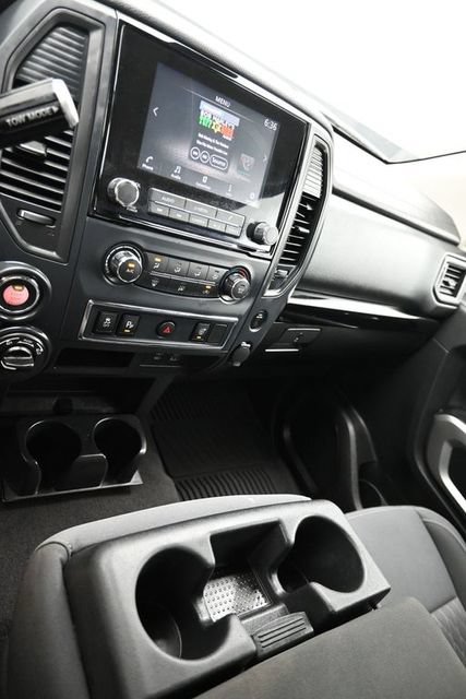 Used 2022 Nissan Titan SV AWD/4WD image 19