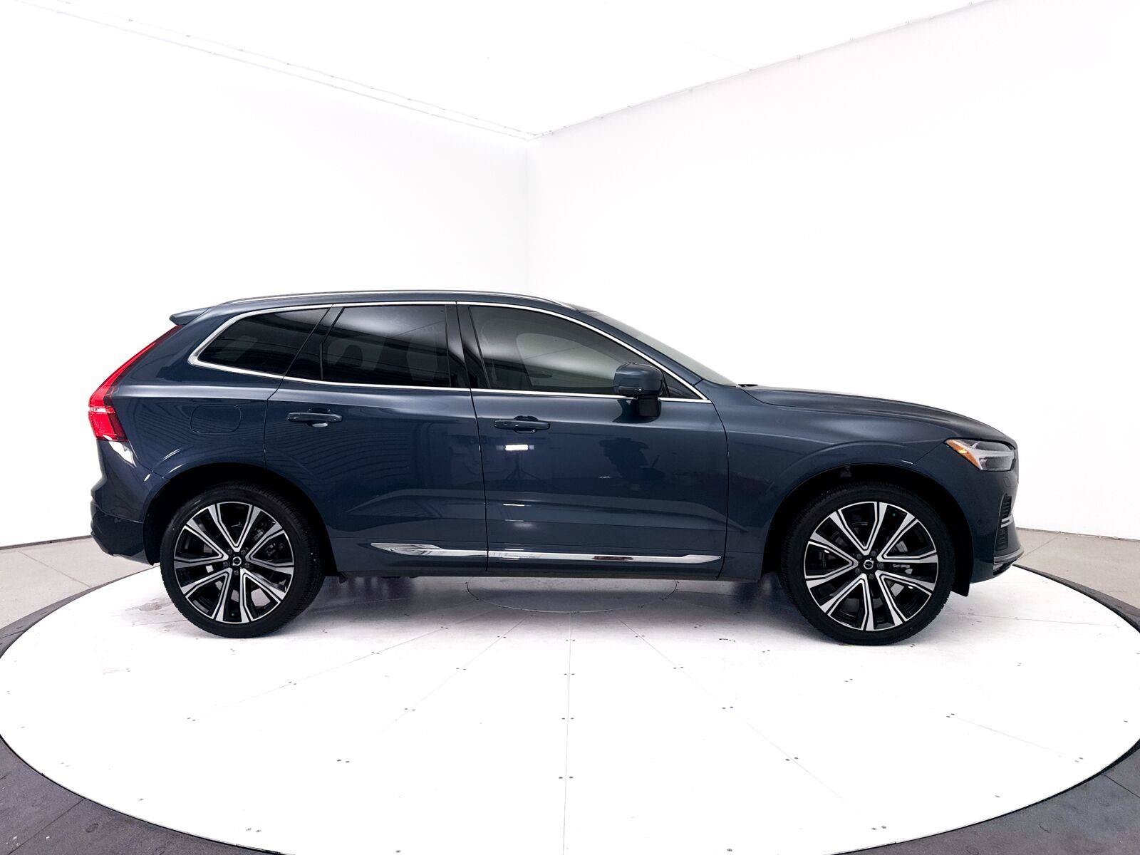Used 2023 Volvo XC60 B5 Ultimate w/ Climate Package AWD/4WD image 42