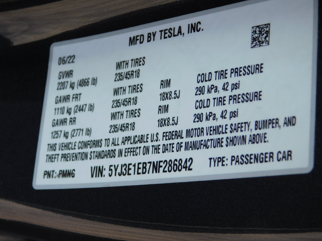Used 2022 Tesla Model 3 Long Range AWD/4WD image 25