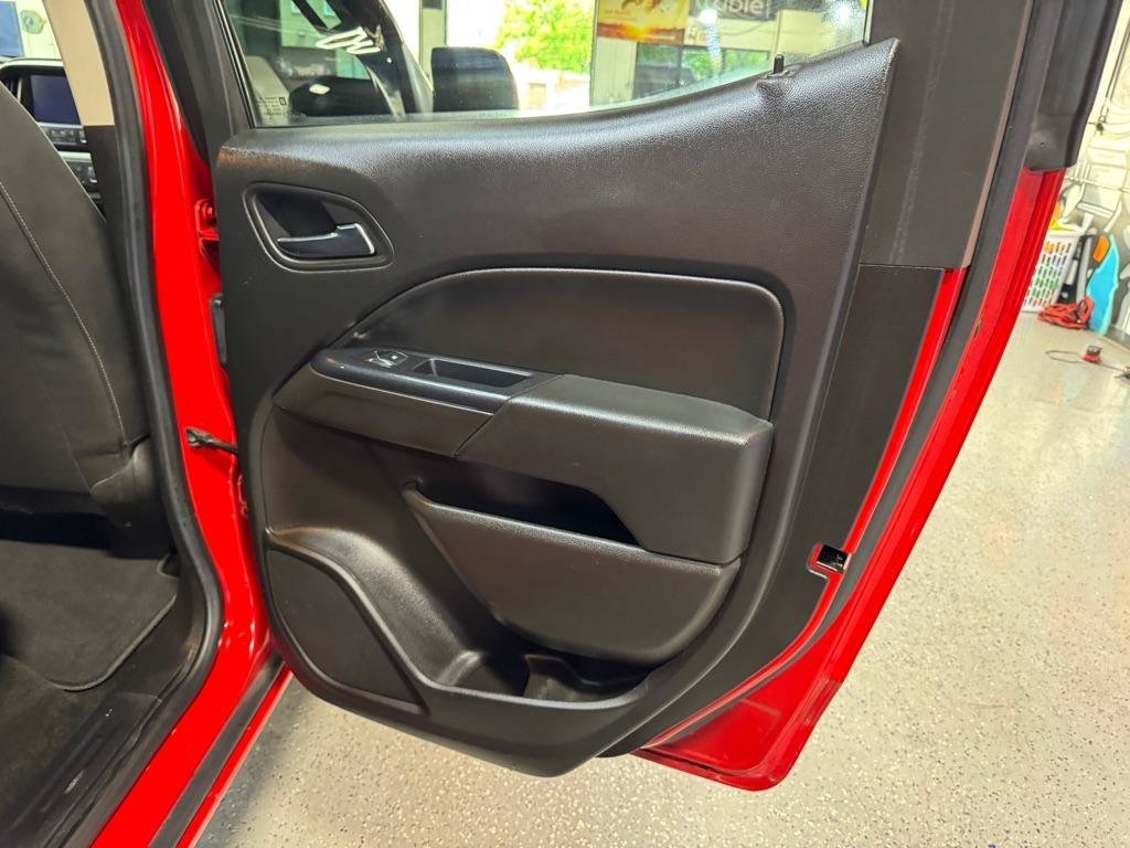 Used 2017 Chevrolet Colorado LT w/ LT Convenience Package AWD/4WD image 15