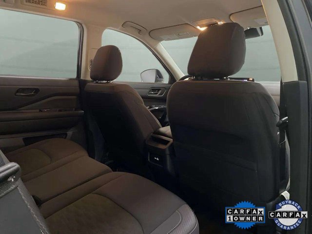 Used 2024 Nissan Pathfinder S image 75