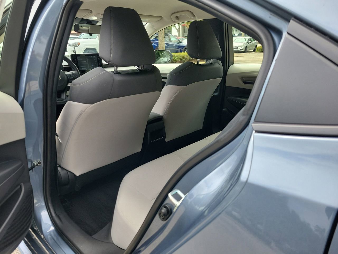 Used 2022 Toyota Corolla LE image 9