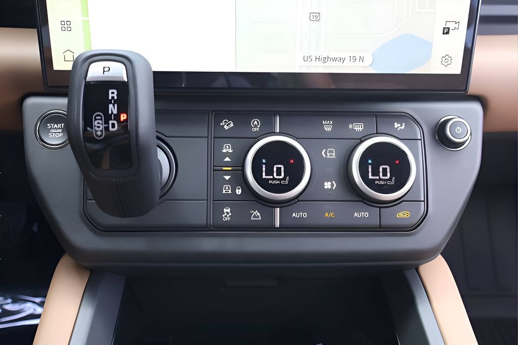 New 2026 Land Rover Defender 110 X-Dynamic SE AWD/4WD image 25