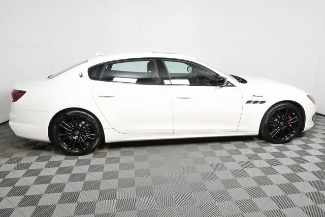Used 2022 Maserati Quattroporte Modena RWD image 34