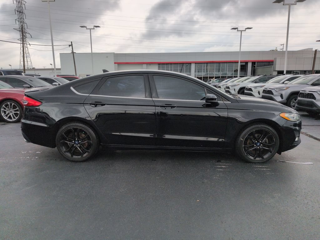 Used 2019 Ford Fusion SE w/ Equipment Group 151A FWD image 6