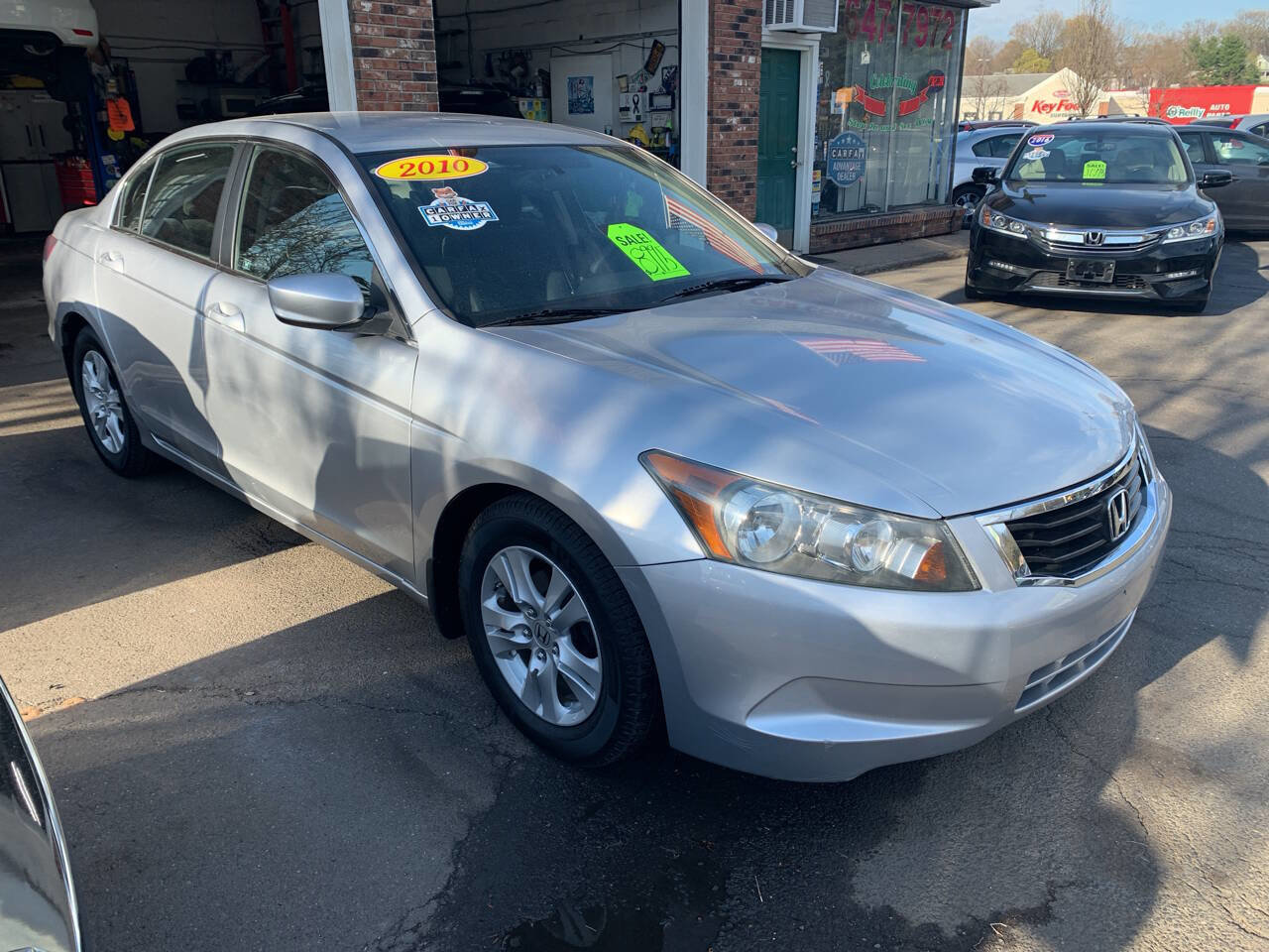 Used 2010 Honda Accord LX-P image 1