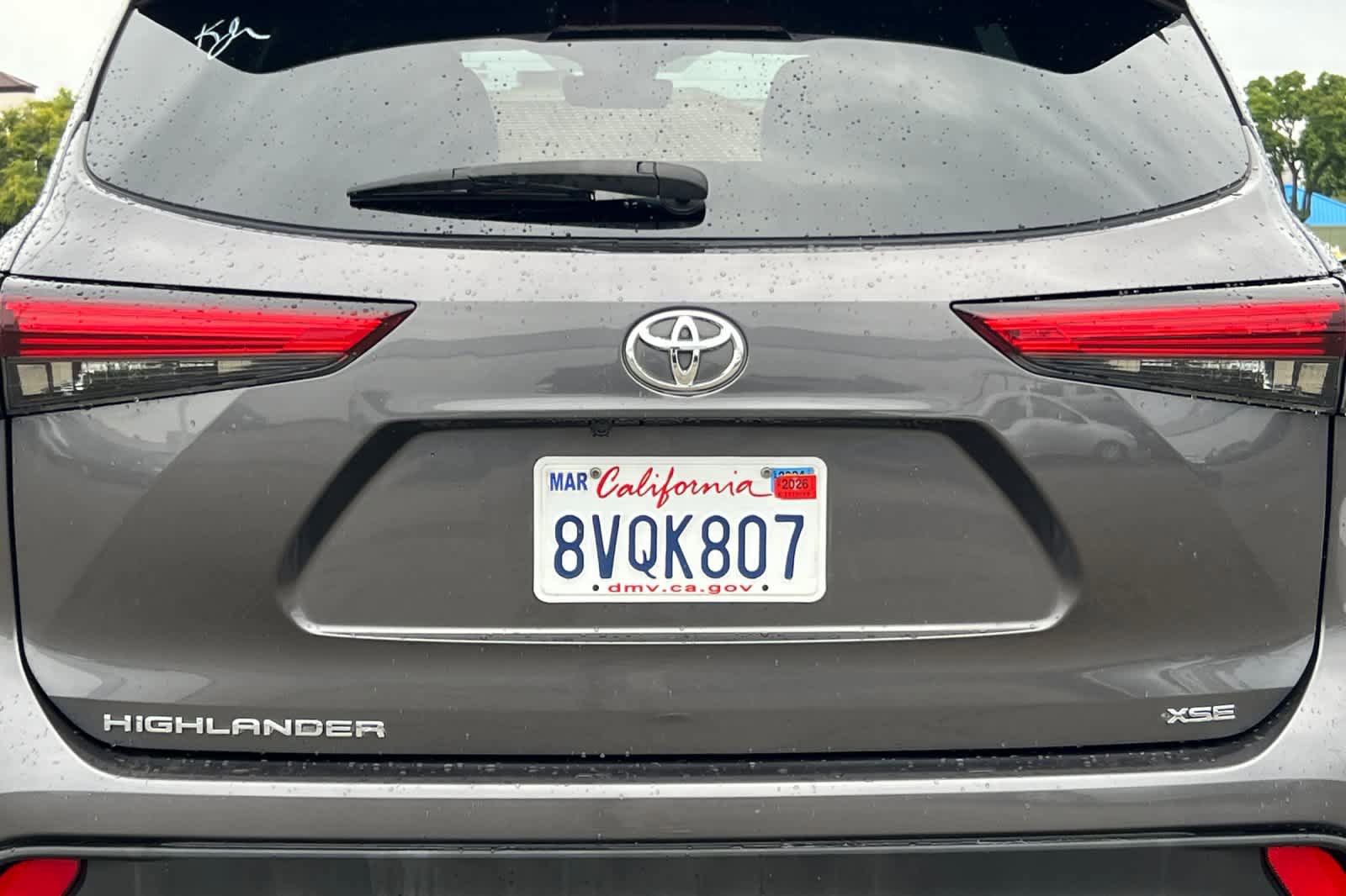 Used 2021 Toyota Highlander XSE FWD image 19