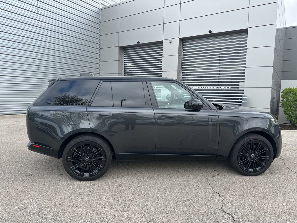 Used 2025 Land Rover Range Rover SE AWD/4WD image 6