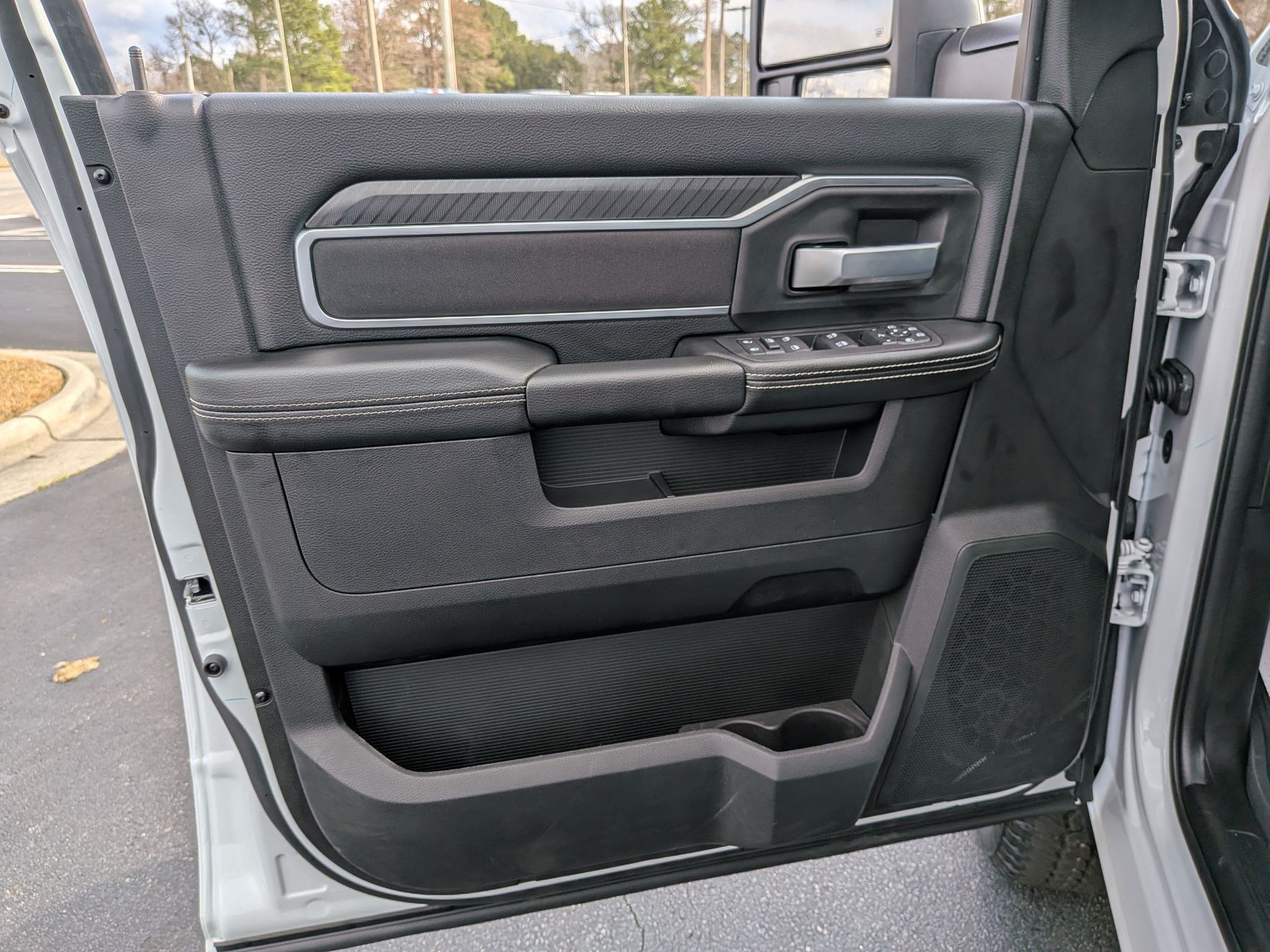 New 2026 RAM 2500 Big Horn AWD/4WD image 10
