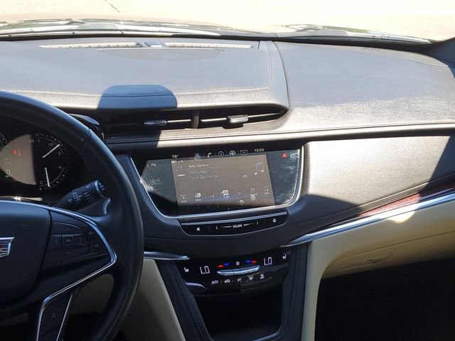 Used 2018 Cadillac XT5 Luxury w/ Driver Awareness Package AWD/4WD image 28