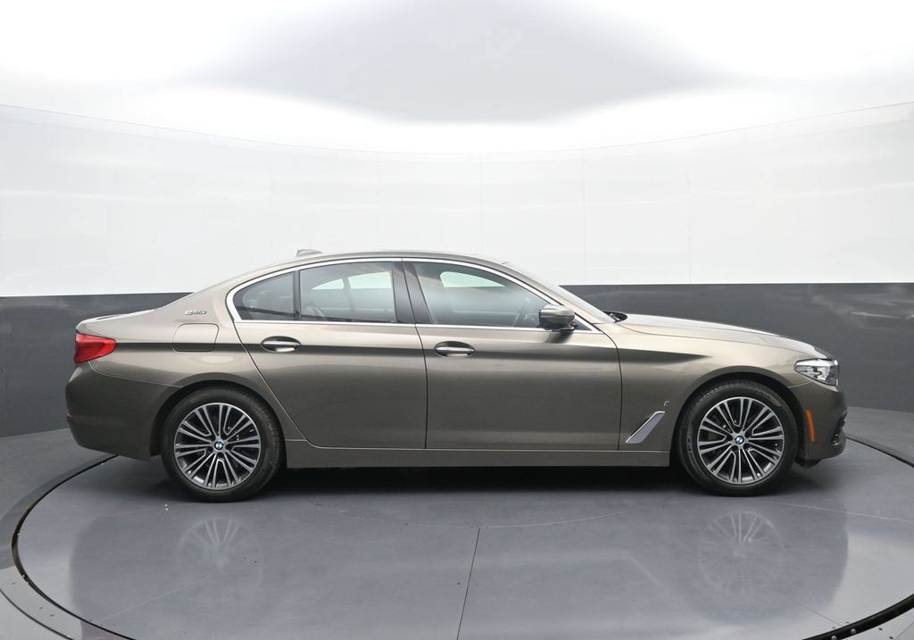 Used 2018 BMW 530e xDrive AWD/4WD image 8