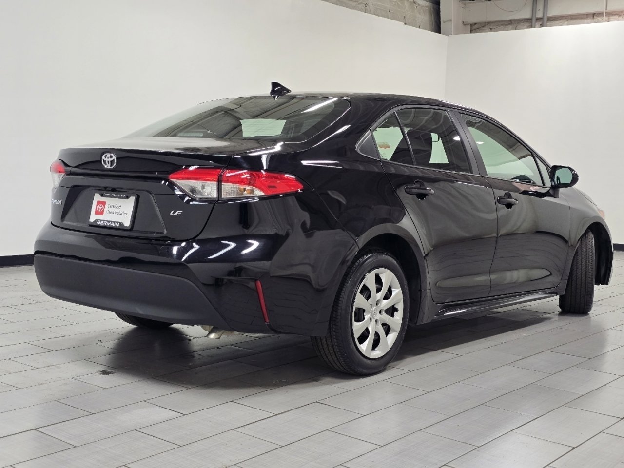 Certified 2025 Toyota Corolla LE image 14