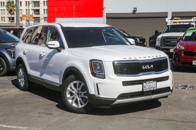 Used 2022 Kia Telluride LX image 2