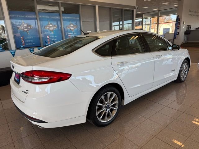 Used 2017 Ford Fusion SE w/ Equipment Group 602A image 3