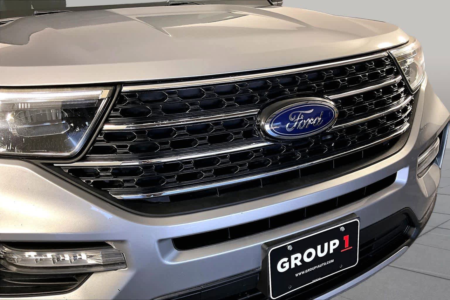 Used 2020 Ford Explorer XLT w/ Equipment Group 202A RWD image 26