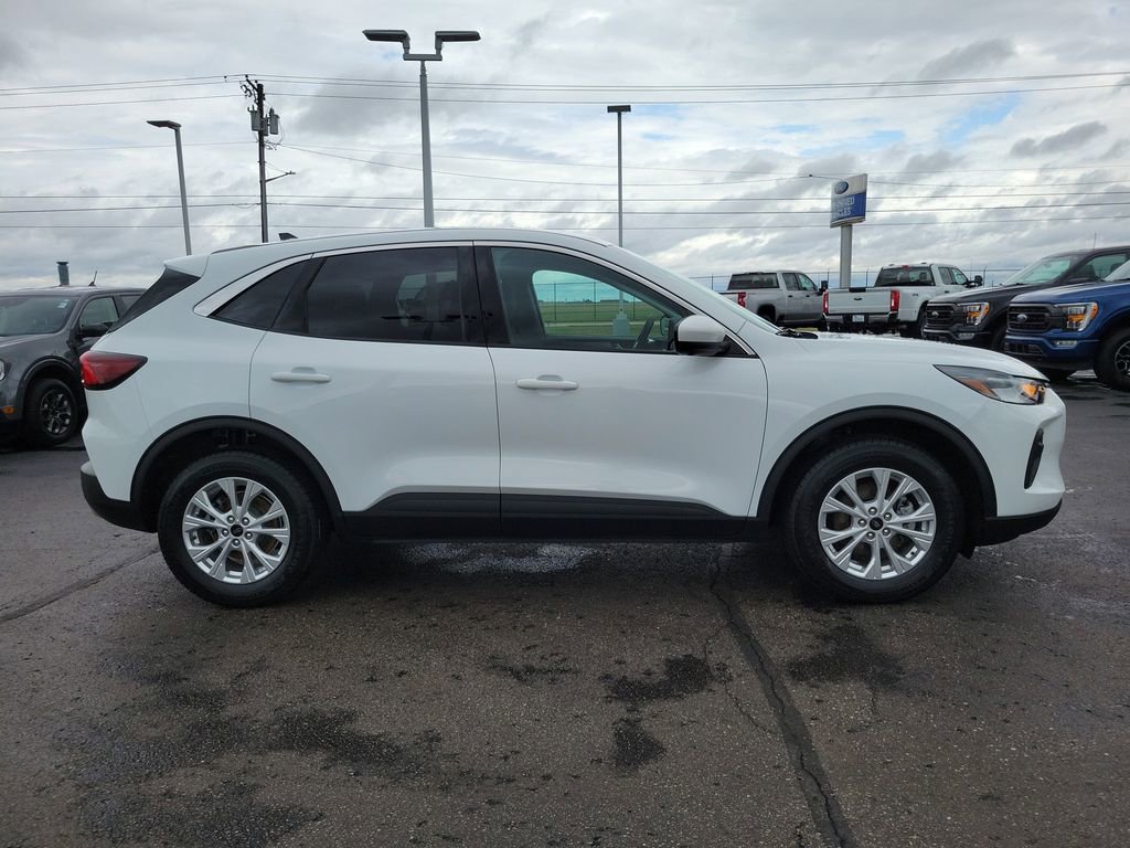 Certified 2023 Ford Escape Active w/ Tech Pack #2 AWD/4WD image 3