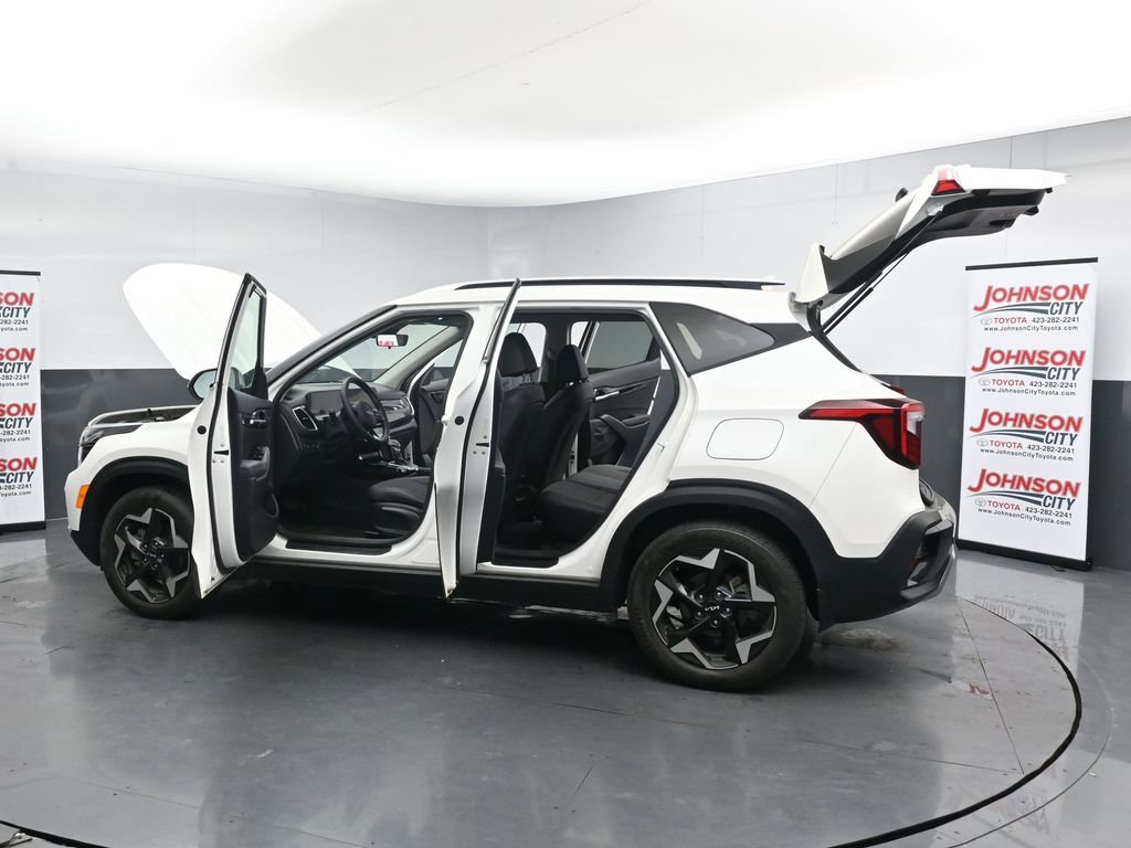 Used 2025 Kia Seltos S image 28