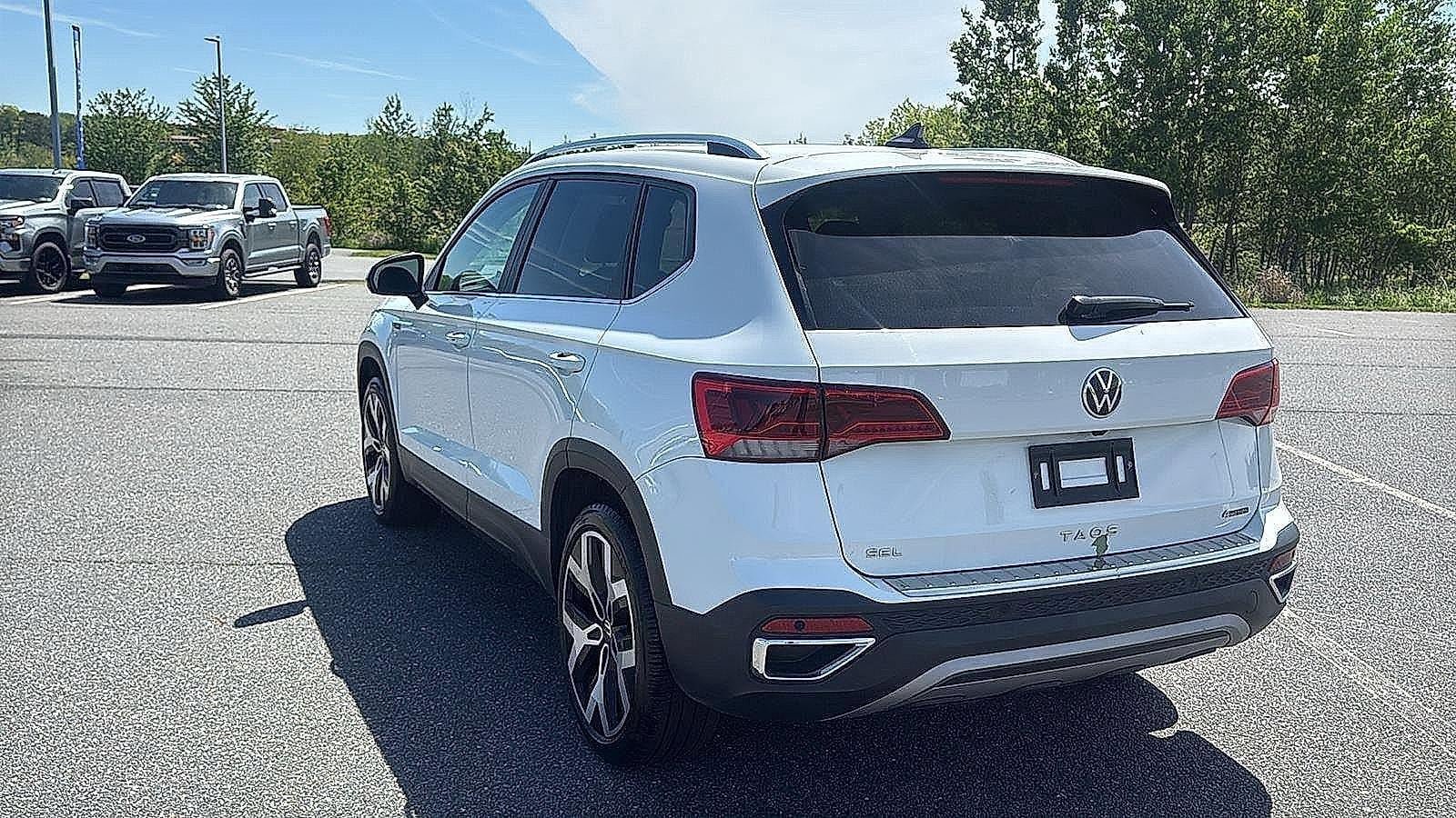 Used 2023 Volkswagen Taos SEL AWD/4WD image 8