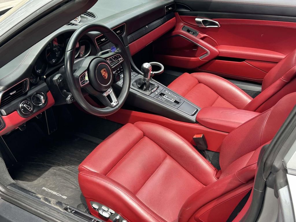 Certified 2018 Porsche 911 AWD/4WD image 11