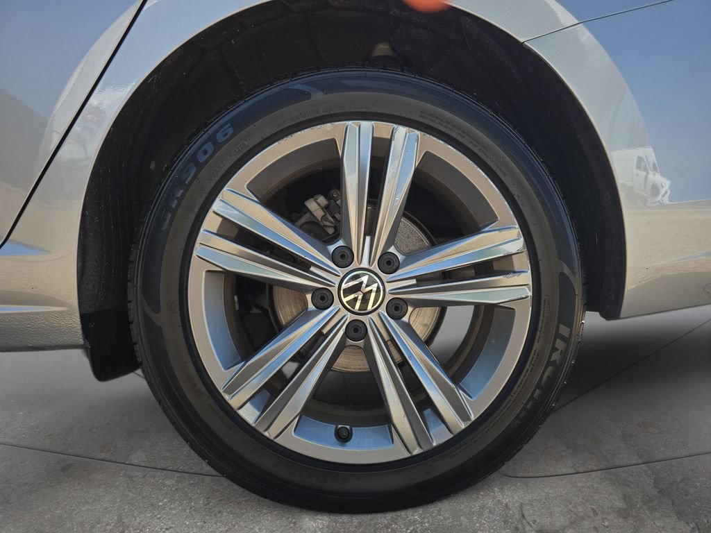 Used 2024 Volkswagen Jetta SE FWD image 31