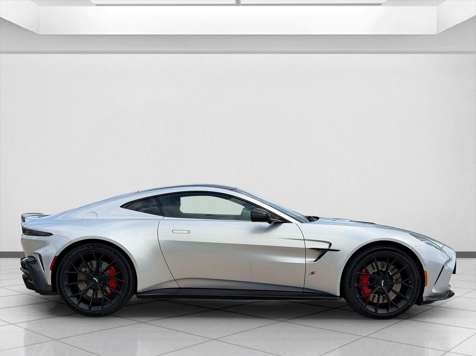 New 2026 Aston Martin V8 Vantage S image 9
