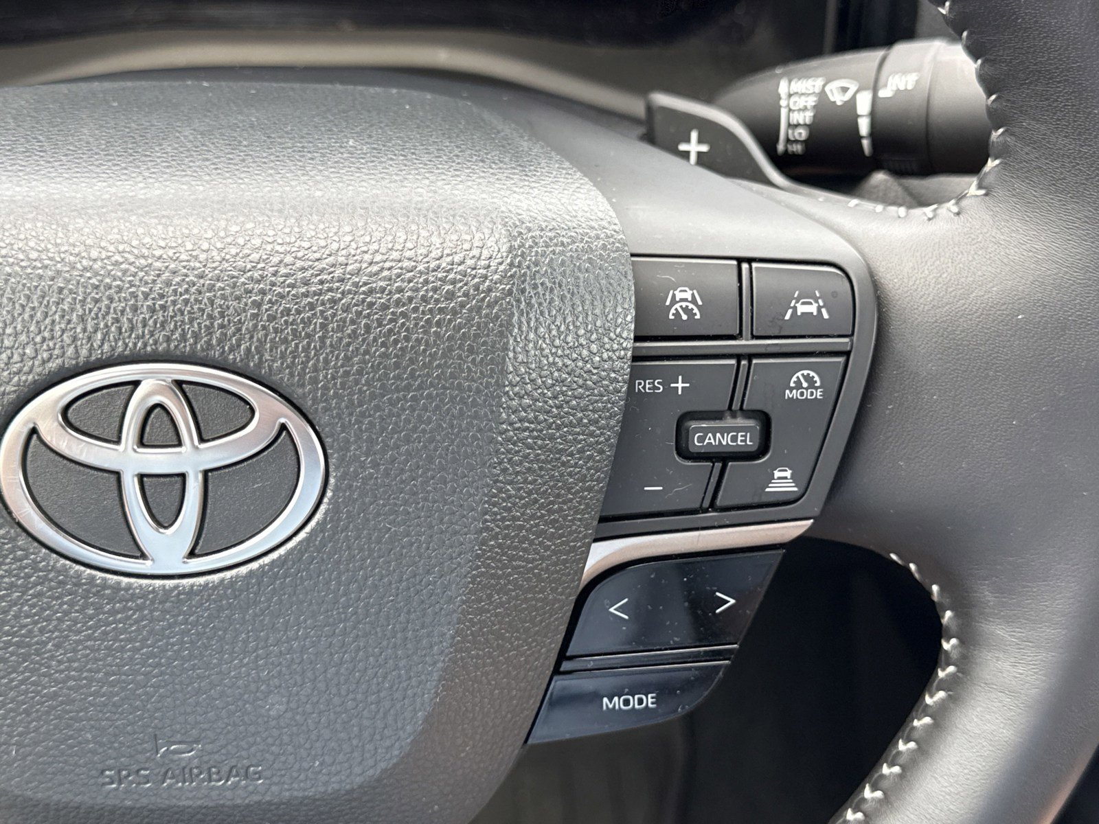 Used 2025 Toyota Camry SE image 21