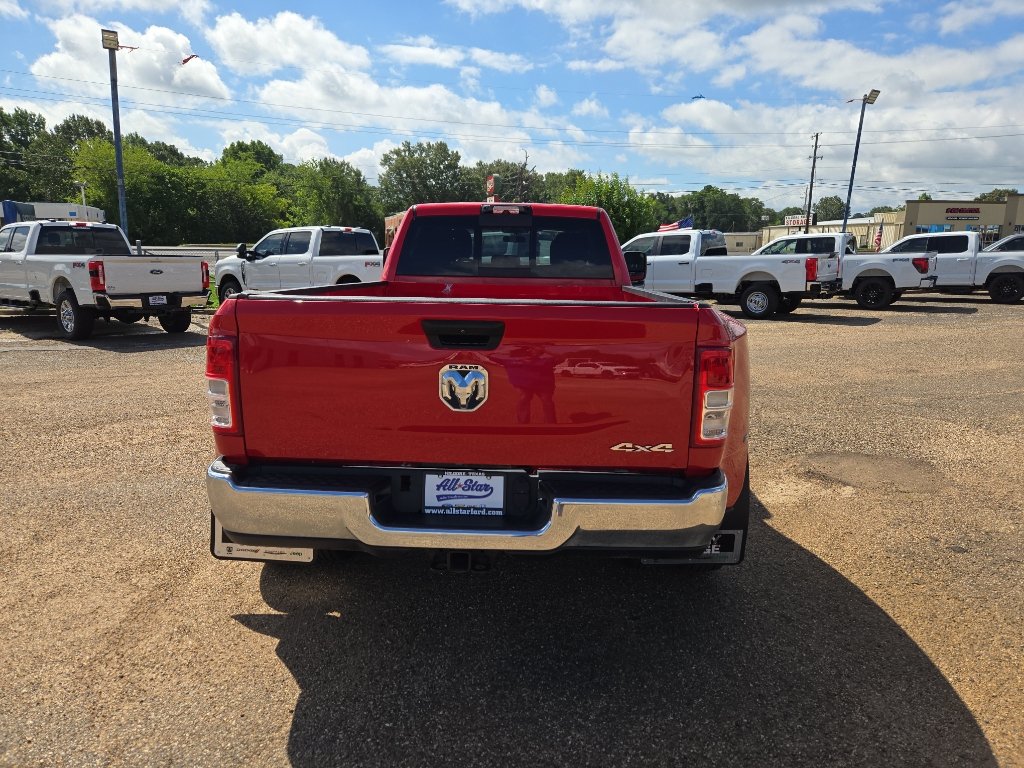 Used 2024 RAM 3500 Tradesman w/ Chrome Appearance Group AWD/4WD image 3