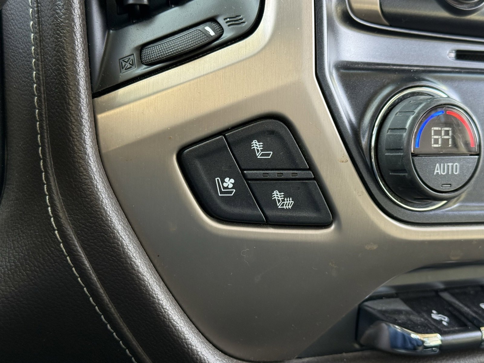 Used 2016 GMC Sierra 1500 Denali w/ Enhanced Driver Alert Package image 21