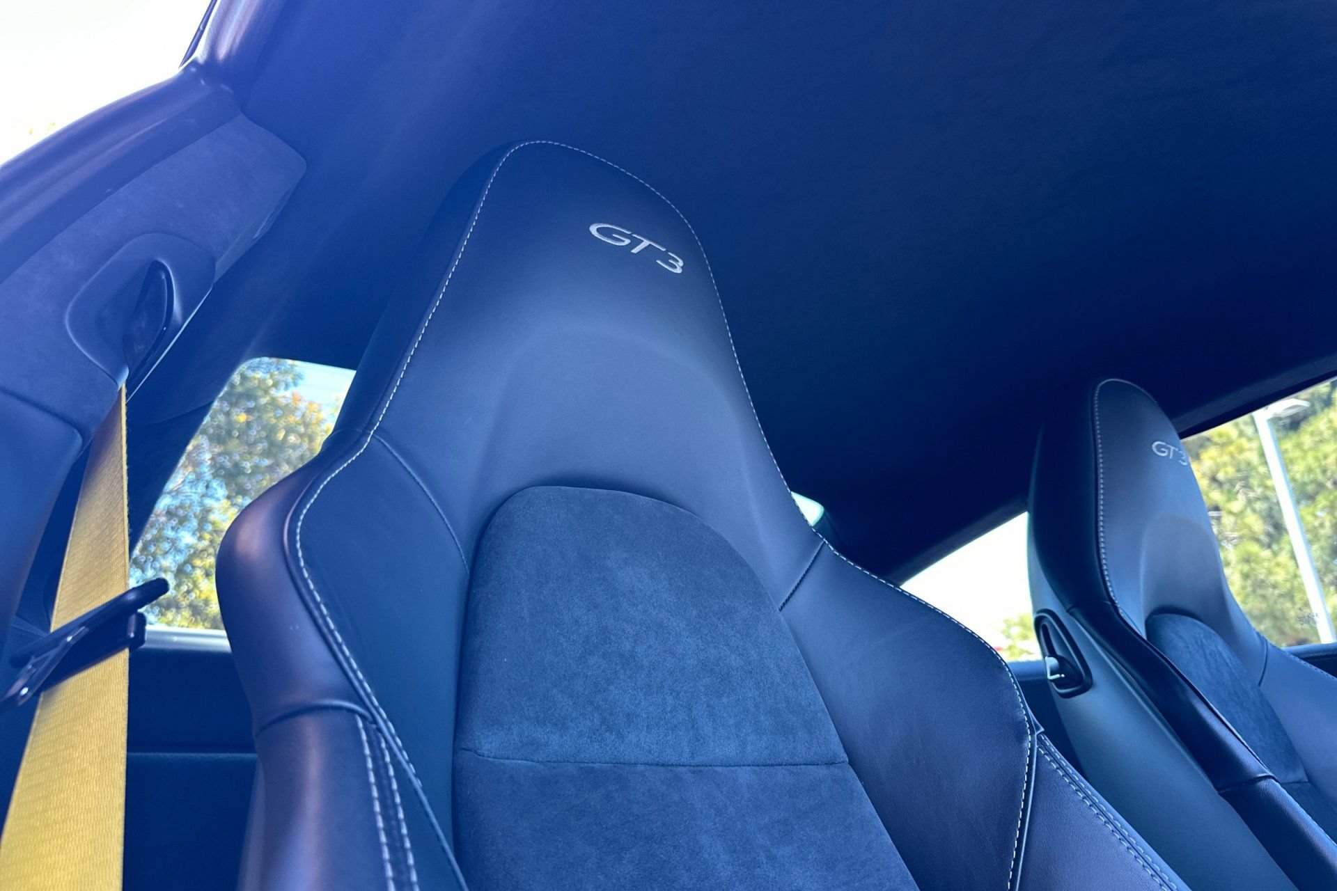 Used 2018 Porsche 911 GT3 RWD image 17