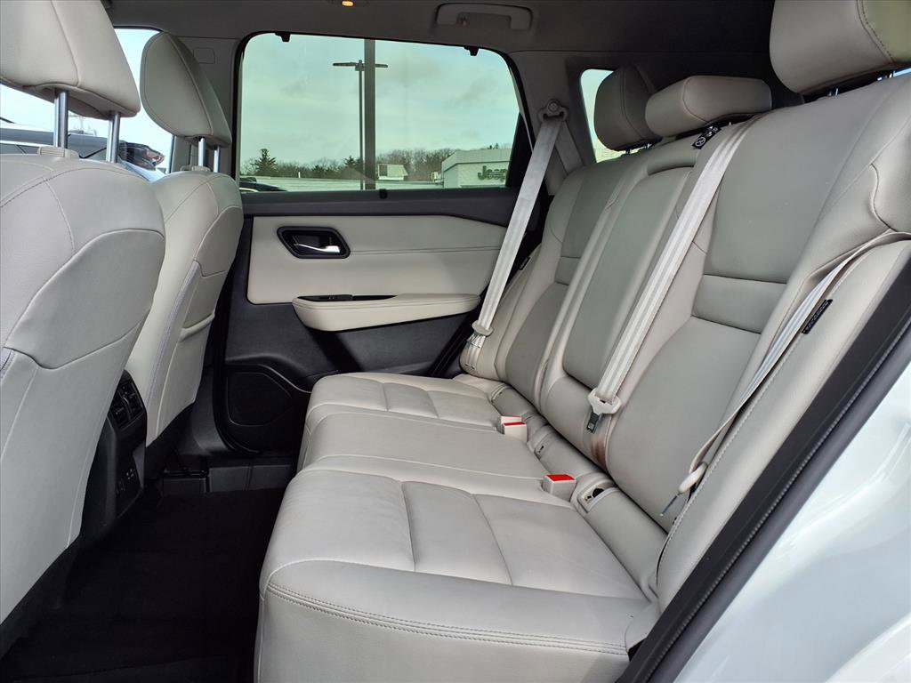 Used 2023 Nissan Rogue SL w/ SL Premium Package AWD/4WD image 8