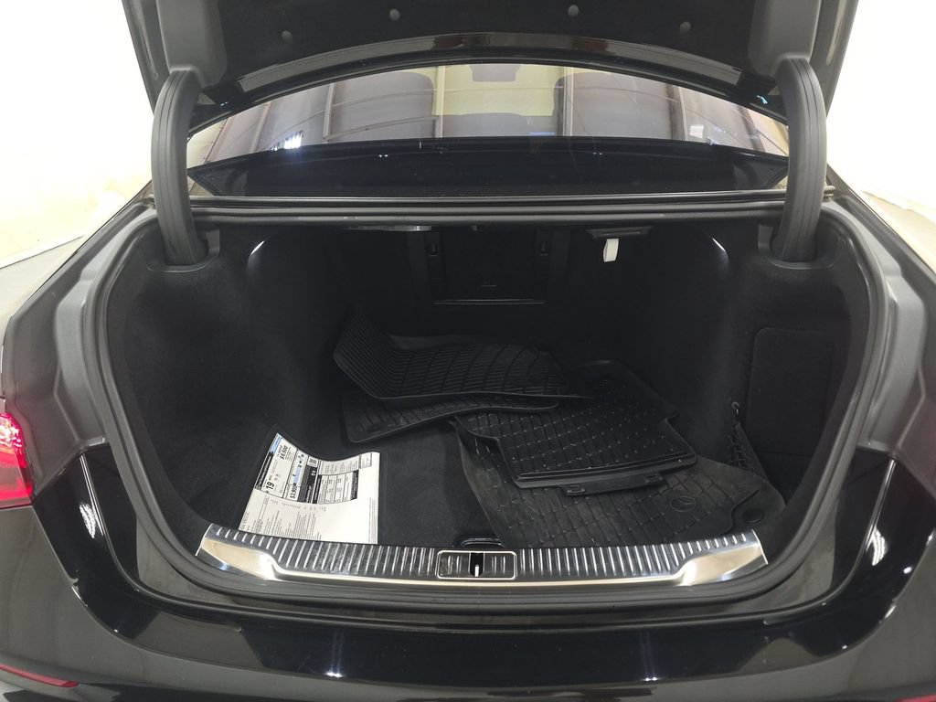 Used 2023 Mercedes-Benz S 580 4MATIC Sedan image 16