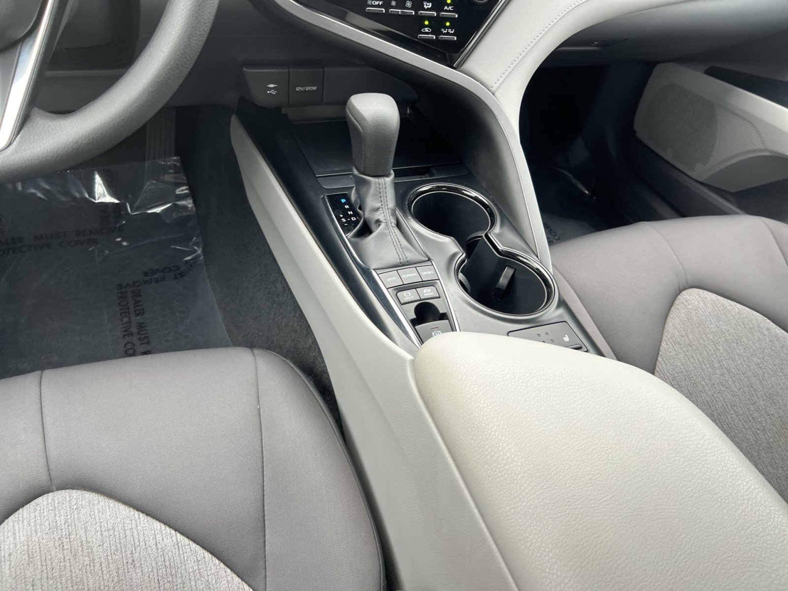 Used 2019 Toyota Camry LE FWD image 22