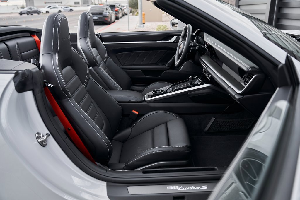 Used 2025 Porsche 911 Turbo S w/ 911 Turbo Sportdesign Package image 20