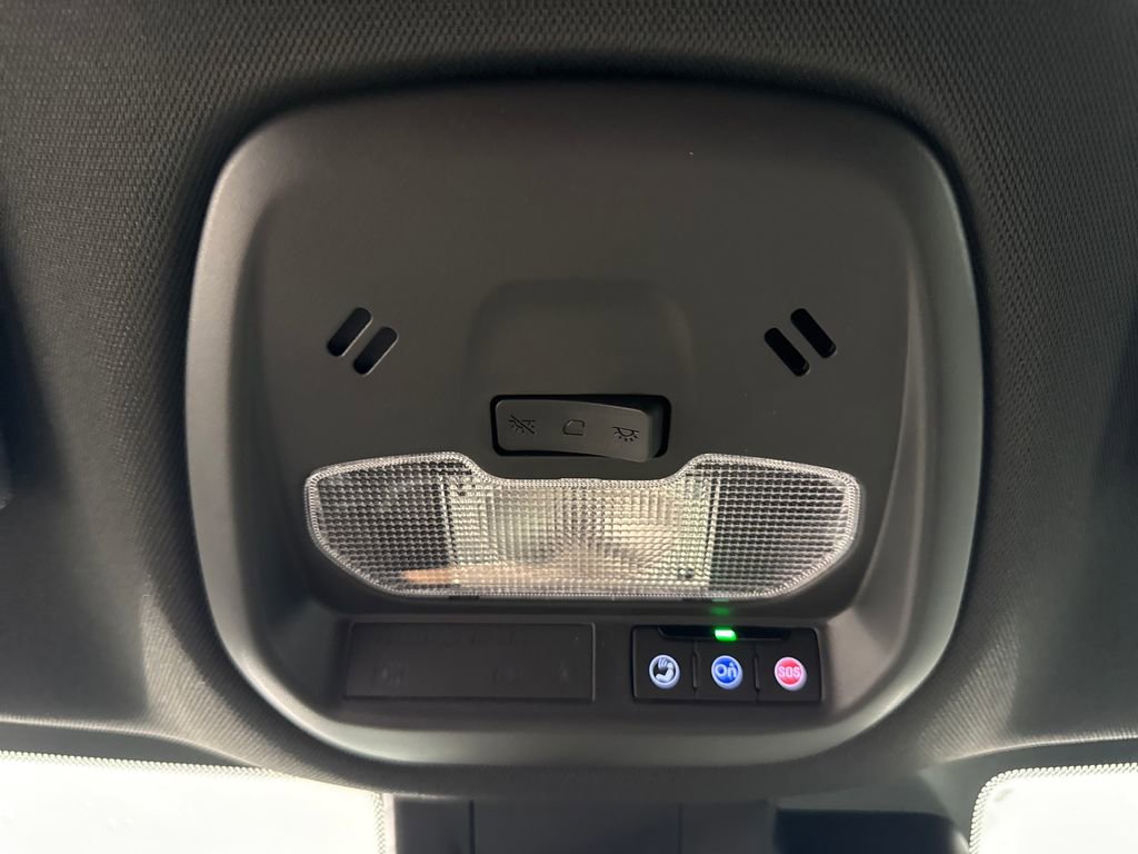 New 2026 Chevrolet Trax RS w/ Driver Confidence Package FWD image 22