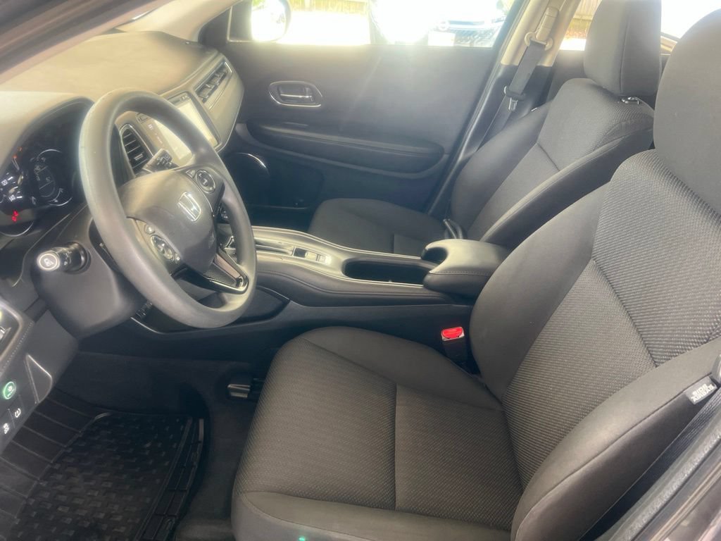 Used 2017 Honda HR-V EX image 4
