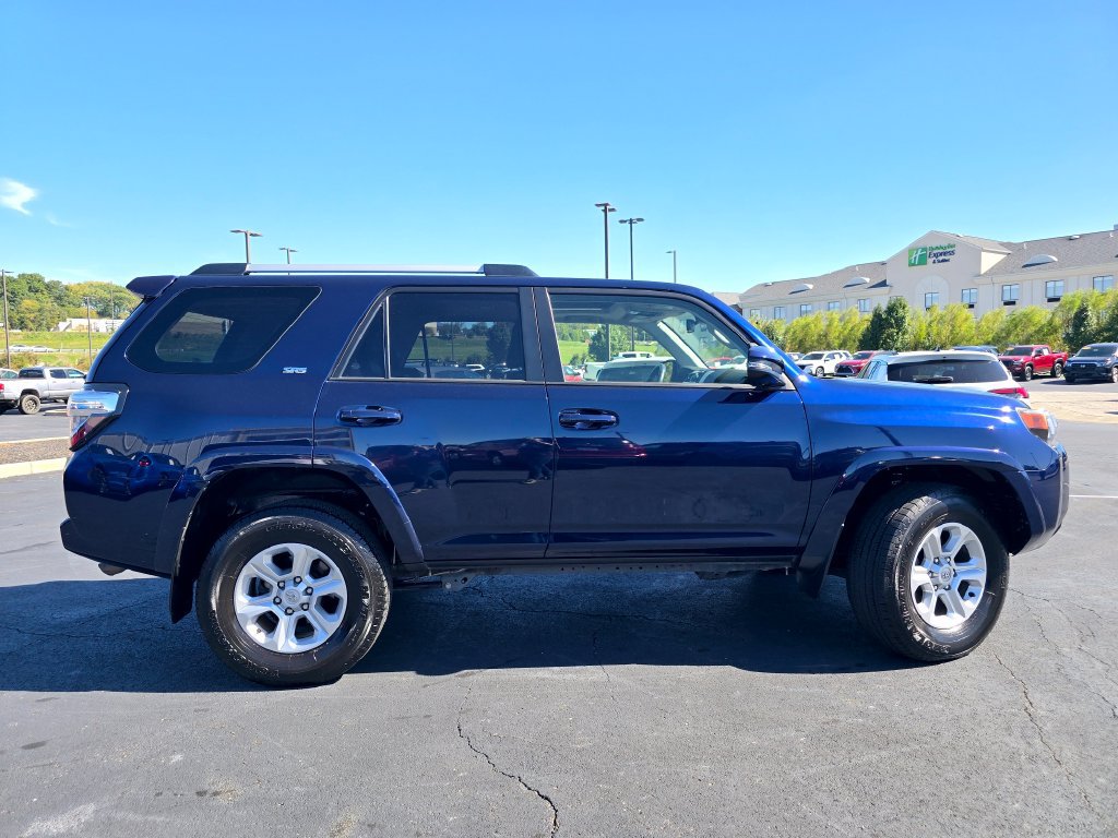 Used 2024 Toyota 4Runner SR5 Premium w/ Moonroof Package AWD/4WD image 8