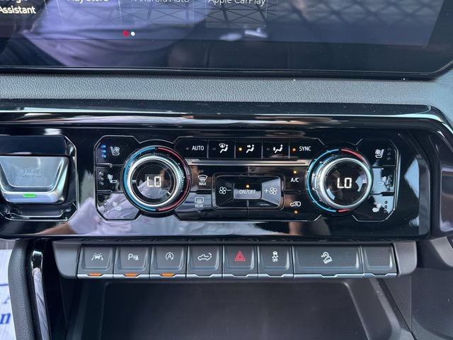 Used 2025 GMC Sierra 1500 AT4 w/ AT4 Premium Package AWD/4WD image 28
